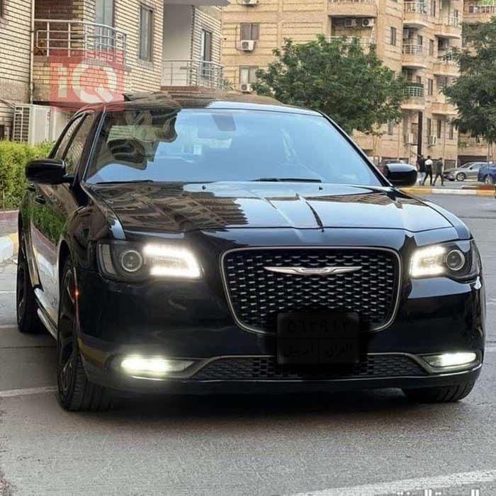 کرایسلەر 300